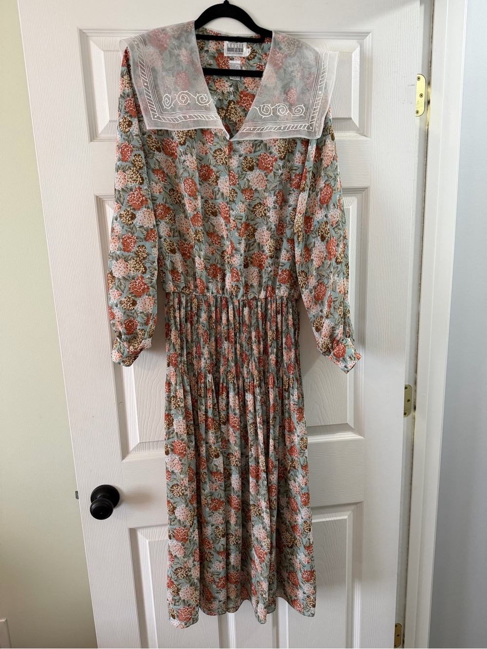 Vintage-Inspired Floral Maxi Dress with Embroidered Collar - Sage & Coral